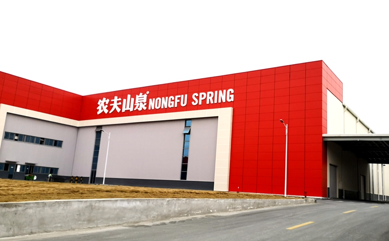 農(nóng)夫山泉倉(cāng)庫(kù)安裝提升門(mén)縮略圖