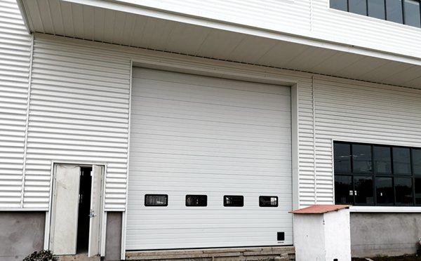 和霍曼同等級的提升門品牌有哪些縮略圖